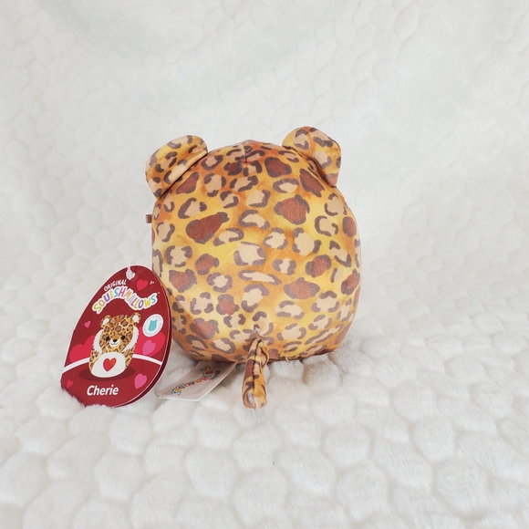 Cherie Squishmallows Sabre Tooth Valentines Day Squad 5 Inch BNWT - Picture 3 of 7